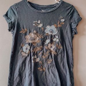 AMERICAN EAGLE FLORAL TEE